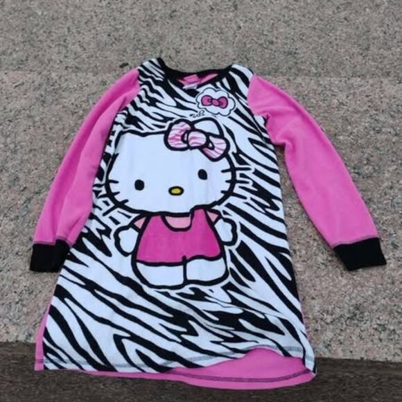 Hello Kitty Sanrio Girl's (10) Zebra Stripes Pink Fleece Nightgown PJs Sleepwear - Picture 1 of 2